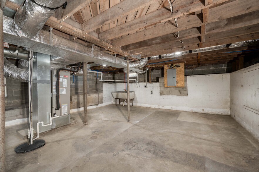 More Photos Of 1210 Market St, Charlestown Storefront For Sale