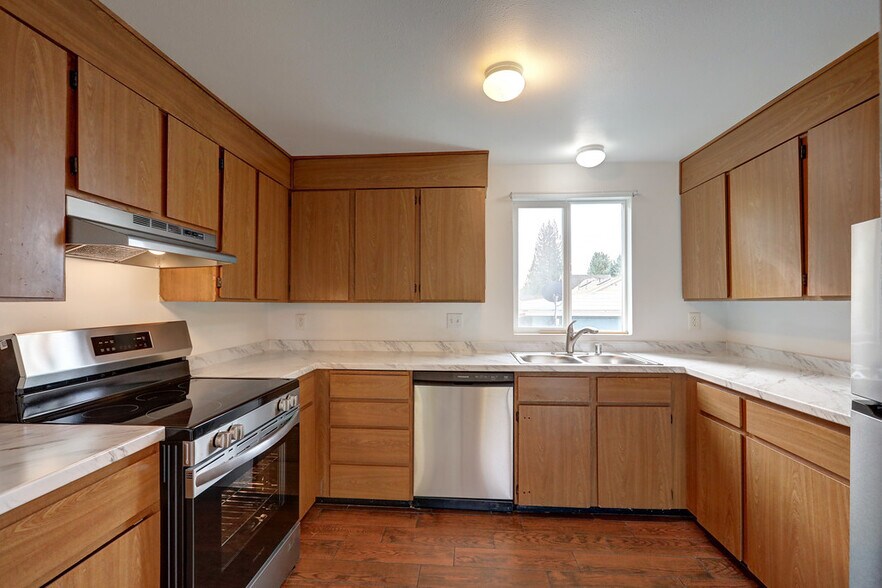More Photos Of 8100 Delridge Way SW, Seattle Apartments For Sale
