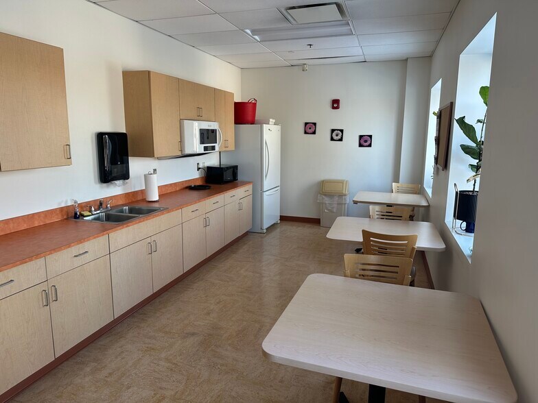 More Photos Of 2121-2161 Pennsylvania Ave, York Research And Development For Sale