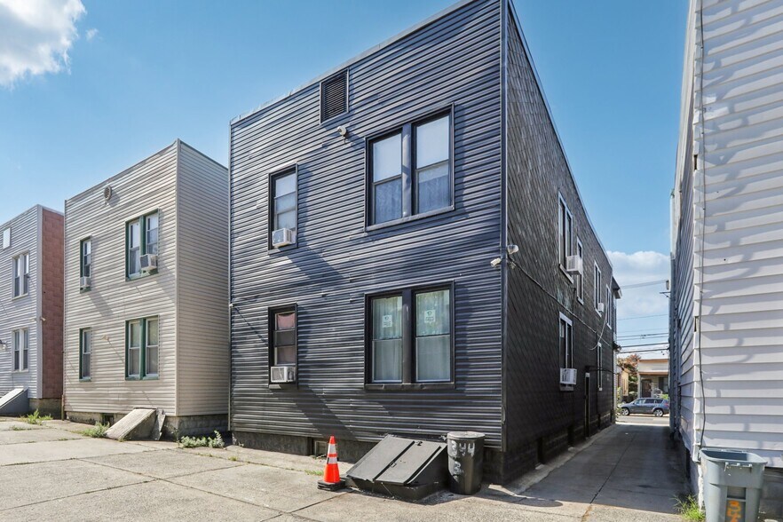 More Photos Of 344 Danforth Ave, Jersey City Multifamily For Sale