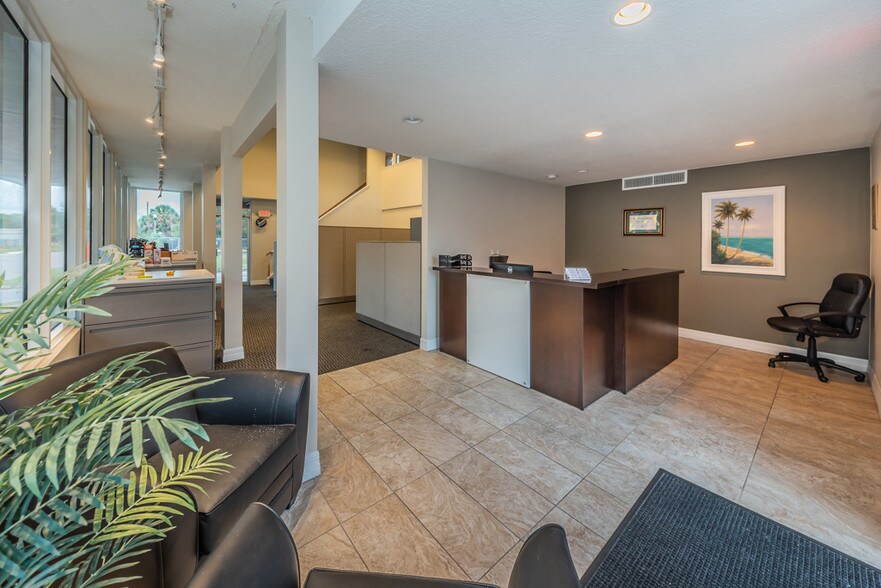 More Photos Of 1663 1st Ave S, Saint Petersburg Office Residential For Lease