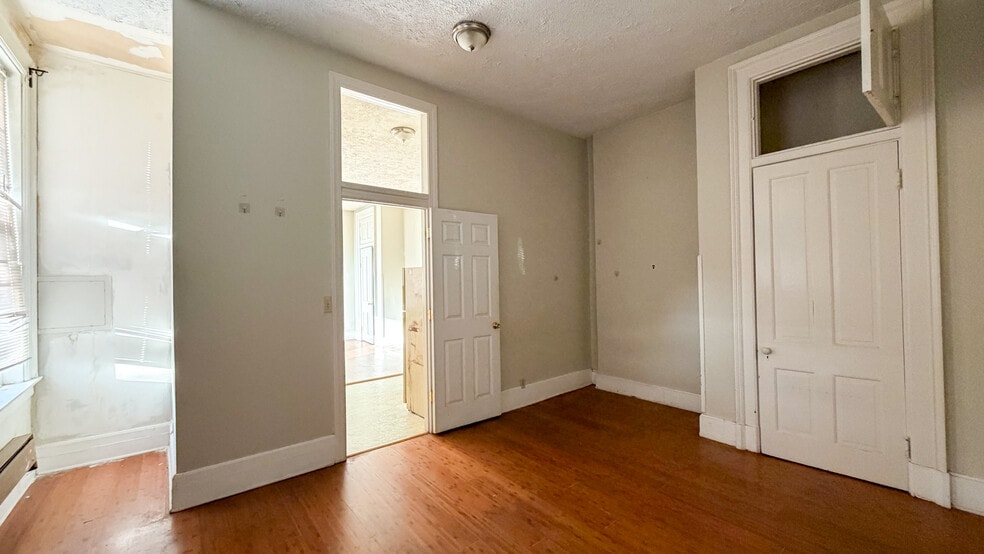 More Photos Of 24 E University Ave, Cincinnati Apartments For Sale