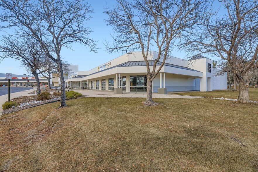 More Photos Of 6805-7355 W 88th Ave, Westminster Unknown For Lease