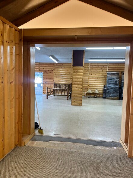 More Photos Of 4221 W Eisenhower Blvd, Loveland General Retail For Lease