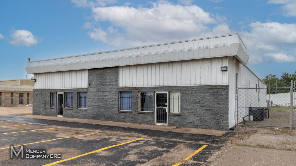 More Photos Of 6415 S I 35 Service Rd, Oklahoma City Warehouse For Lease
