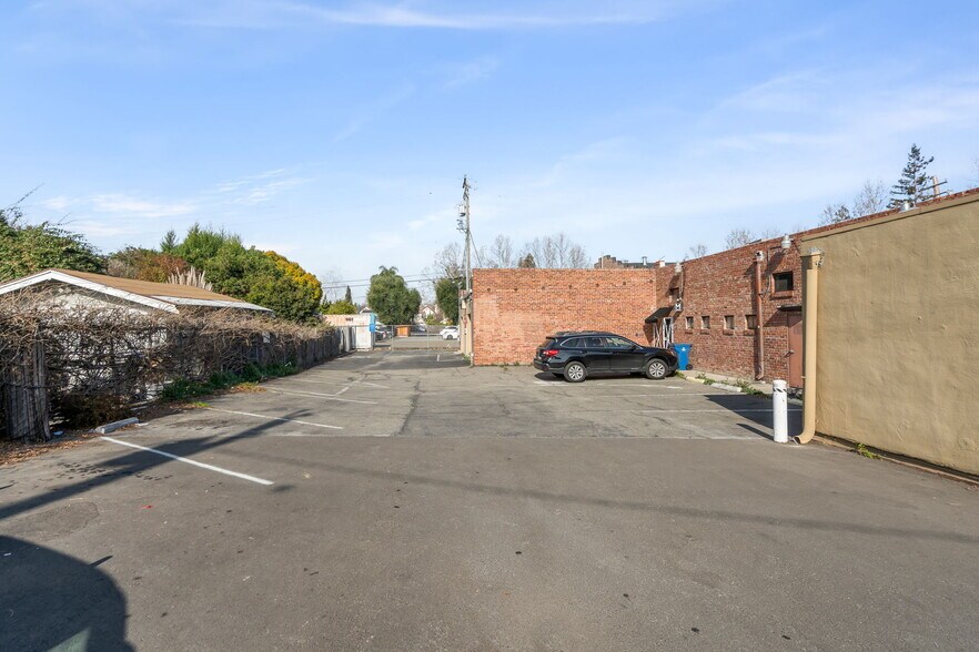 More Photos Of 1465-1467 Park Ave, San Jose Storefront For Lease