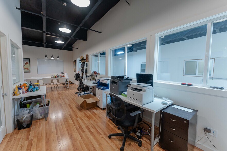 More Photos Of 99-1245 Halawa Valley St, Aiea Warehouse For Sale