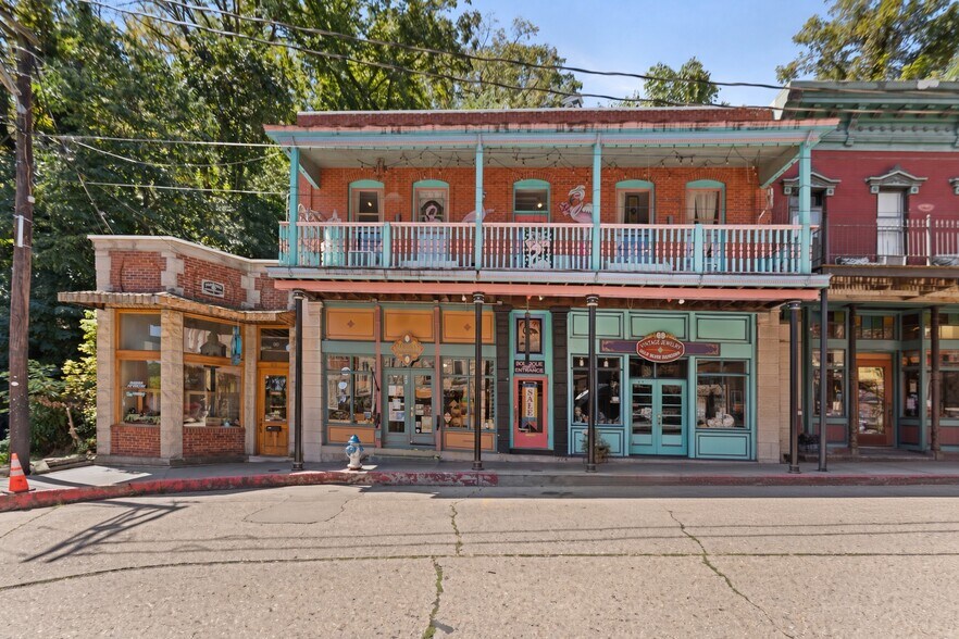 Primary Photo Of 84 Spring St, Eureka Springs Storefront Retail Residential For Sale