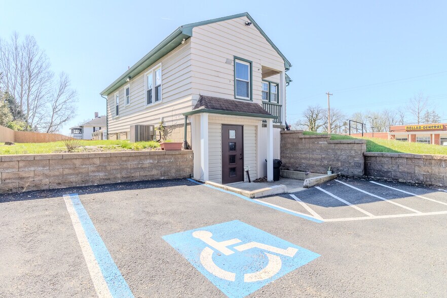 Primary Photo Of 990 Greensburg Pike, East Pittsburgh Office For Lease