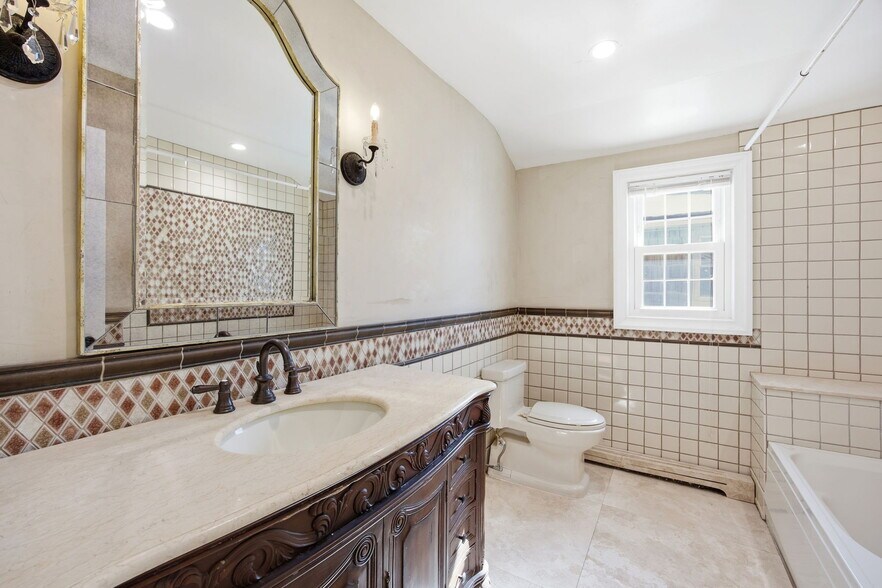 More Photos Of 158-10 95th St, Howard Beach Multifamily For Sale