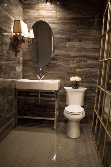 More Photos Of 201 N Main St, High Point Storefront Retail Office For Sale