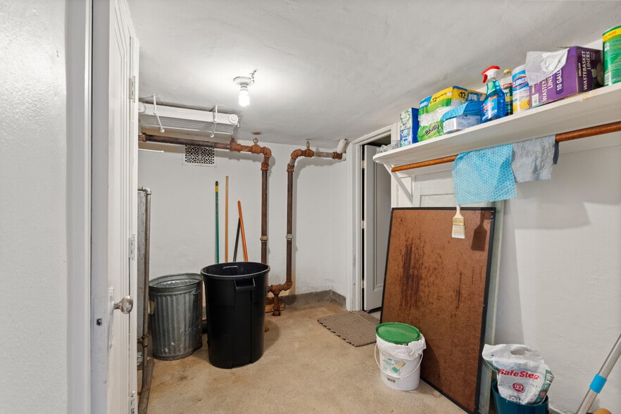 More Photos Of 71 S Washington St, Oxford Religious Facility For Sale