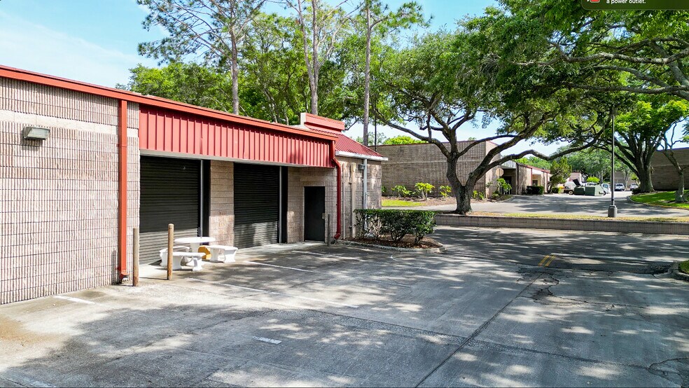 More Photos Of 528 Northlake Blvd, Altamonte Springs Unknown For Lease