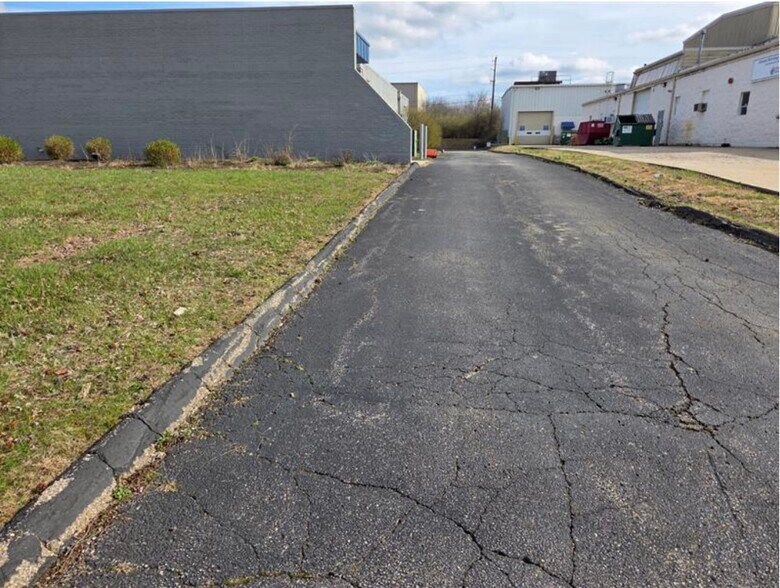 More Photos Of 330 Progress Rd, Dayton Office For Sale