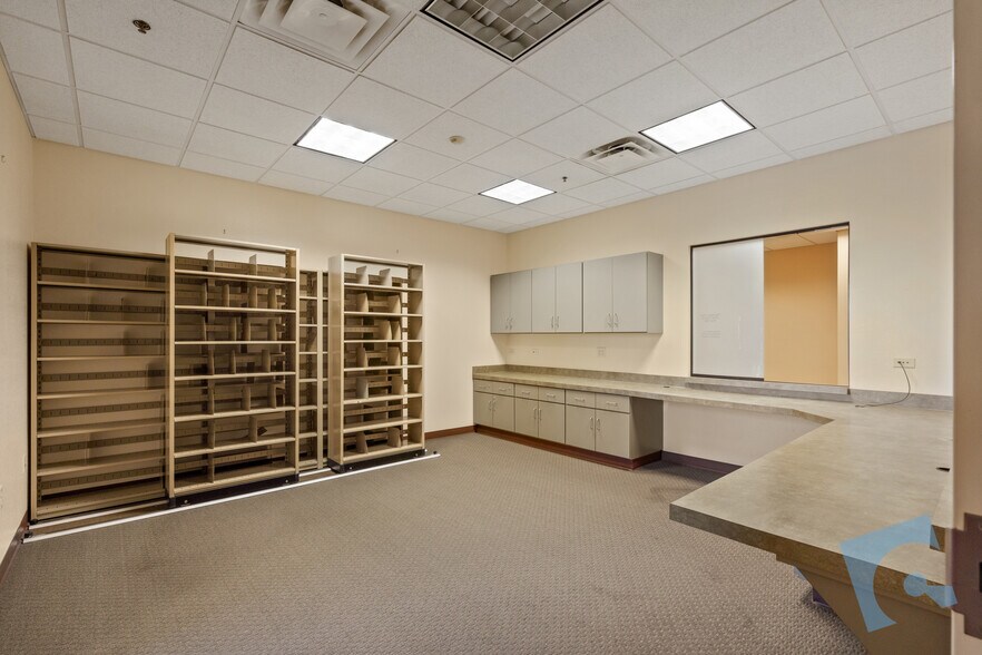 More Photos Of 809 W Harwood Rd, Hurst Medical For Lease
