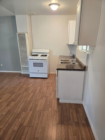 More Photos Of 12215 San Fernando Rd, Sylmar Apartments For Sale