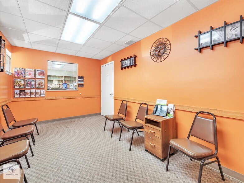 More Photos Of 25400-25430 Goddard Rd, Taylor Medical For Sale