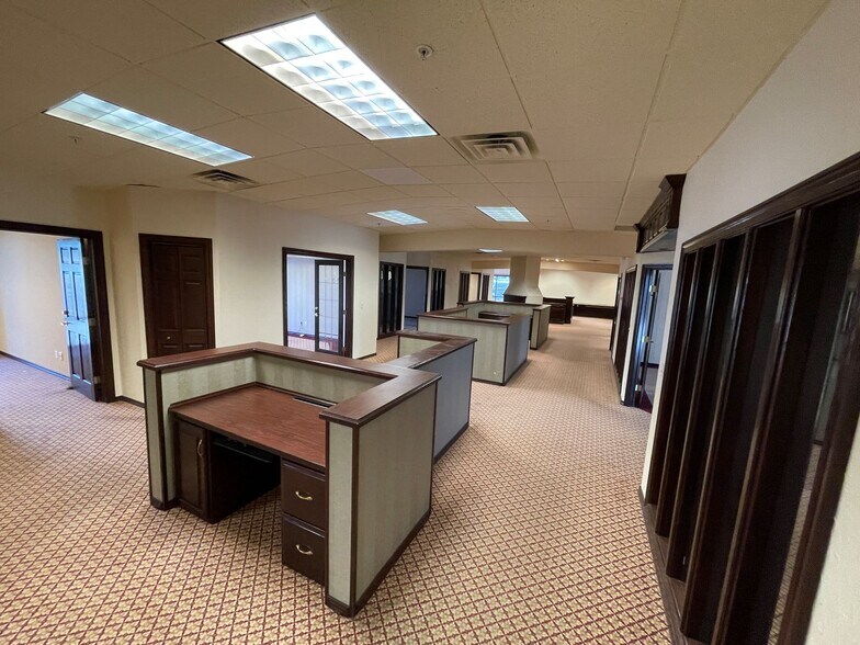 More Photos Of 931 S 9th St, Bismarck Loft Creative Space For Sale