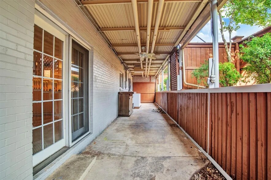 More Photos Of 7771 Royal Ln, Dallas Multifamily For Sale