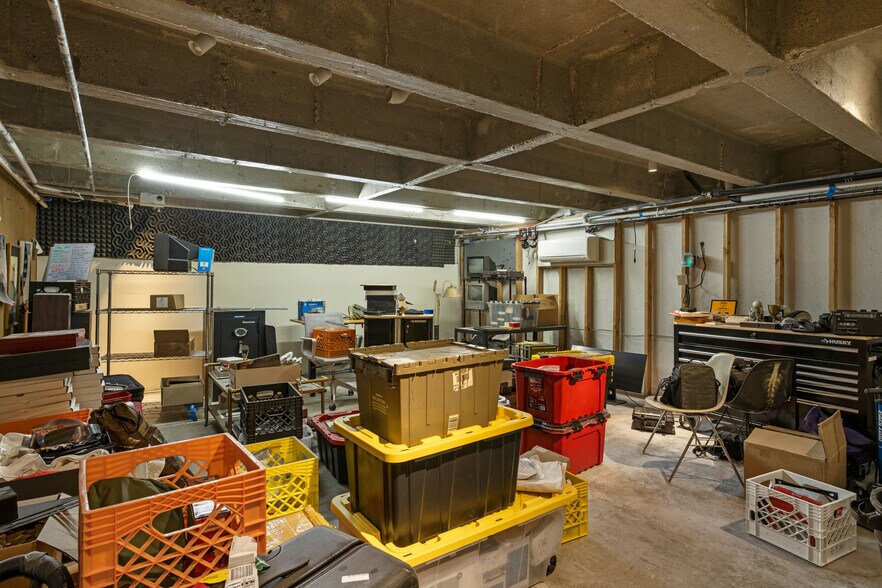 More Photos Of 977 Chung King Rd, Los Angeles Storefront Retail Residential For Sale