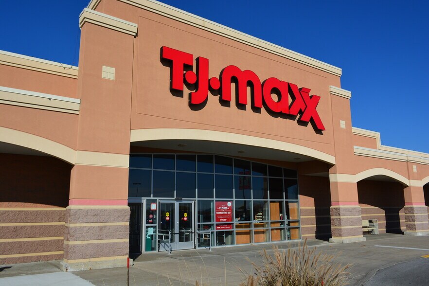 More Photos Of 3815-3873 State Rte 31, Liverpool Unknown For Lease