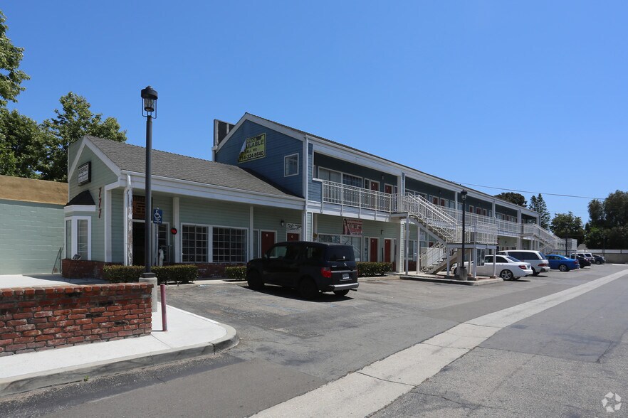 Primary Photo Of 777 W 19th St, Costa Mesa Coworking Space