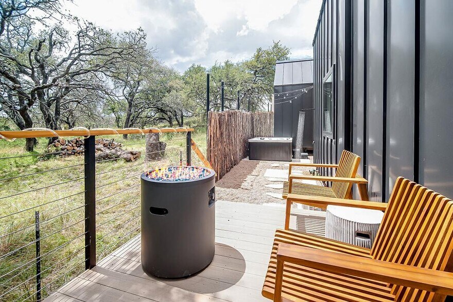 More Photos Of 1956 Loudon Rd, Fredericksburg Hotel For Sale