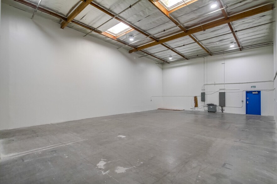 Primary Photo Of 511-571 5th St, San Fernando Manufacturing For Lease