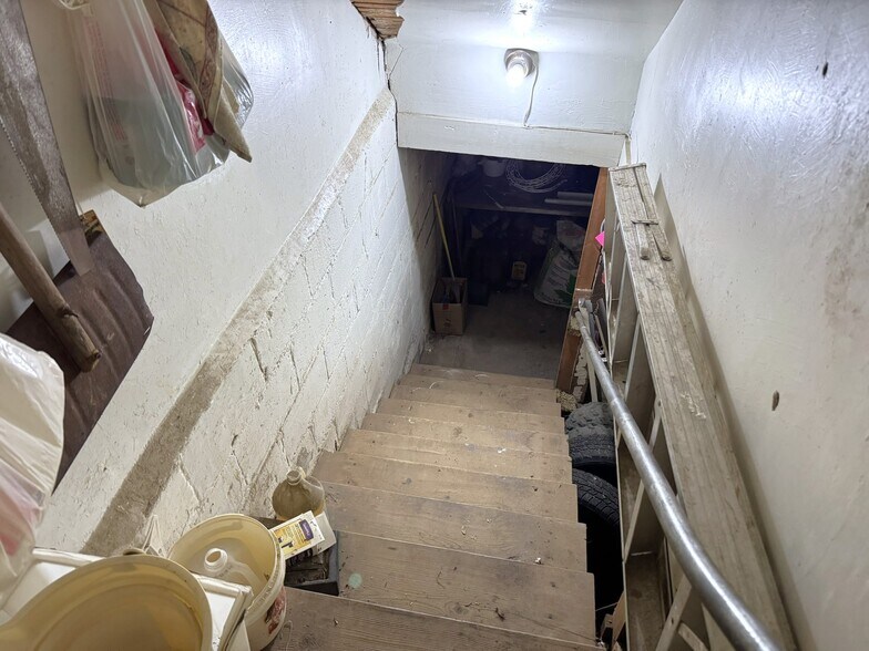 More Photos Of 366 Main St, Grantsville Storefront Retail Office For Sale