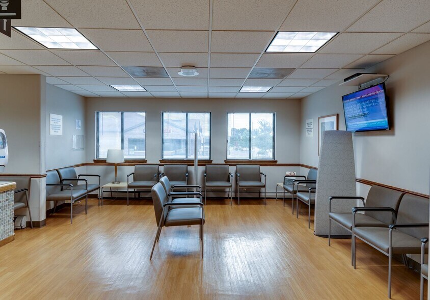 More Photos Of 7102 Mineral Point Rd, Madison Healthcare For Sale