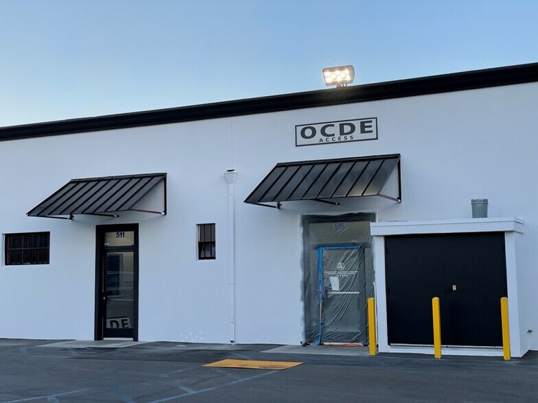 More Photos Of 501 W 17th St, Santa Ana Storefront Retail Office For Lease