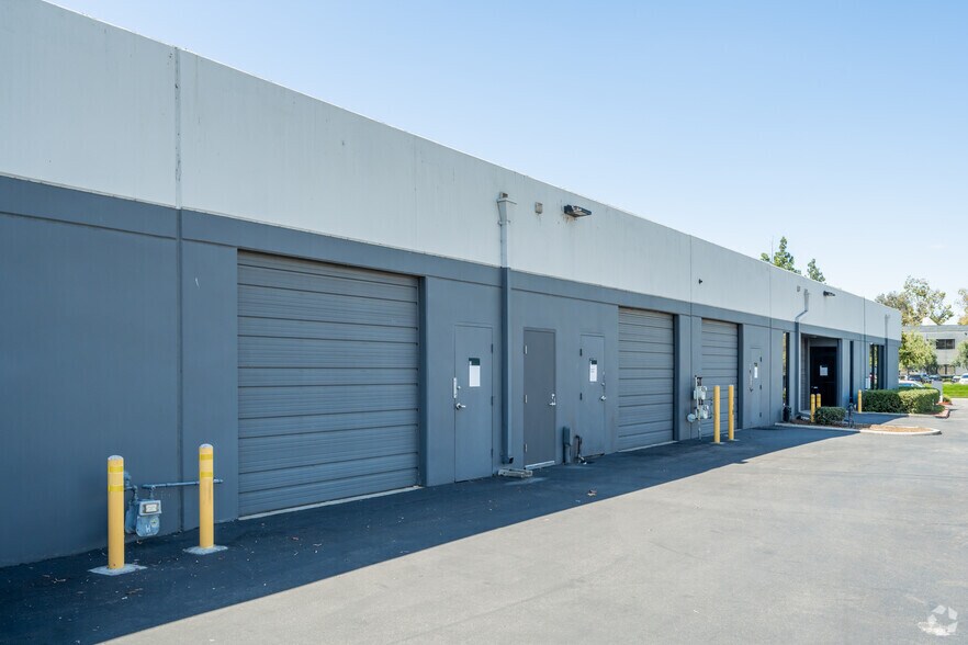 More Photos Of 18019 Sky Park Cir, Irvine Light Manufacturing For Lease