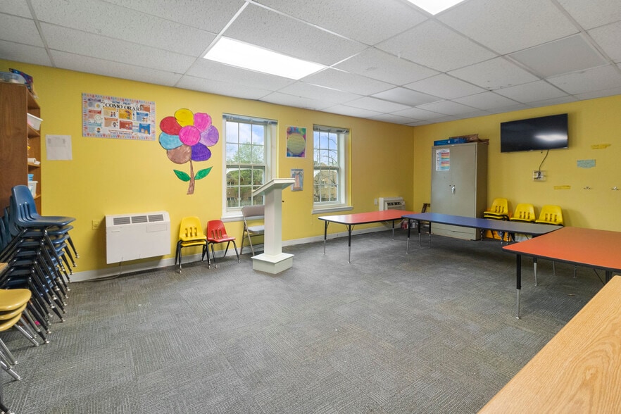 More Photos Of 5001 Backlick Rd, Annandale Religious Facility For Sale