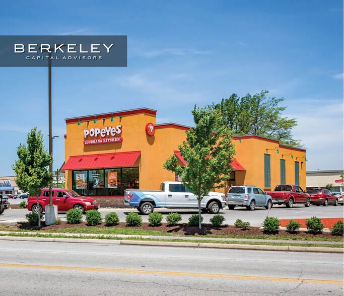 More Photos Of 1379 Towne Square Blvd, Roanoke Fast Food For Lease