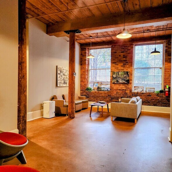 More Photos Of 200 Brookstown Ave, Winston-Salem Loft Creative Space For Lease