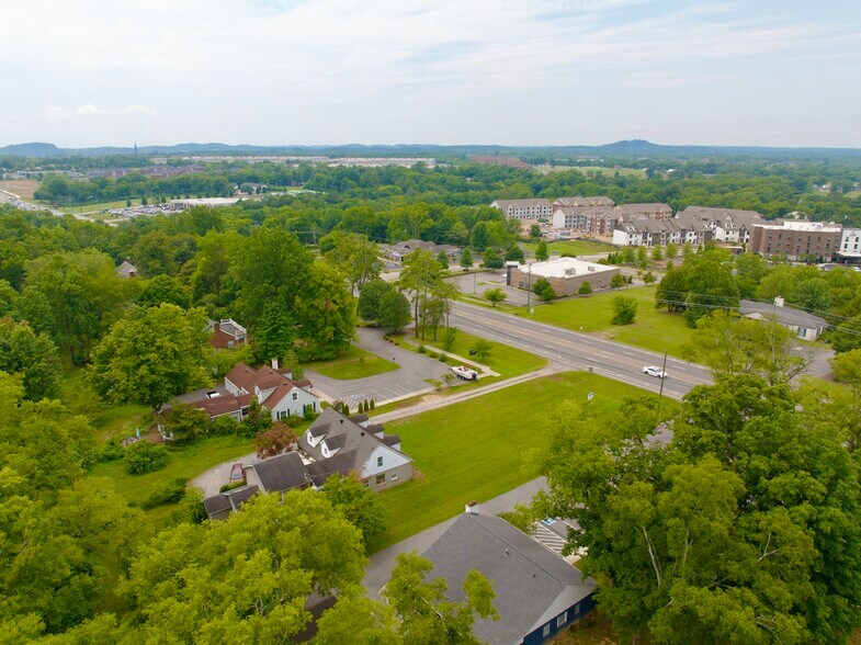 More Photos Of 1189 Nashville Pike, Gallatin Office For Sale