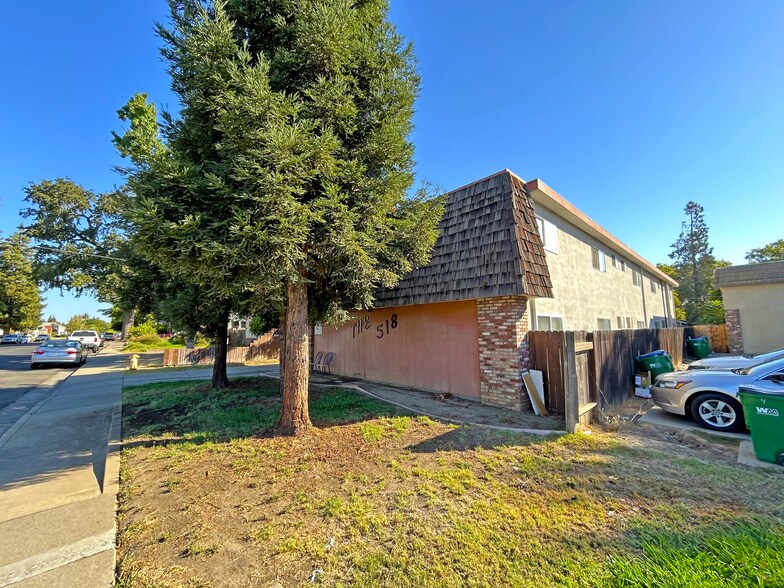 More Photos Of 518 N Church St, Lodi Apartments For Sale