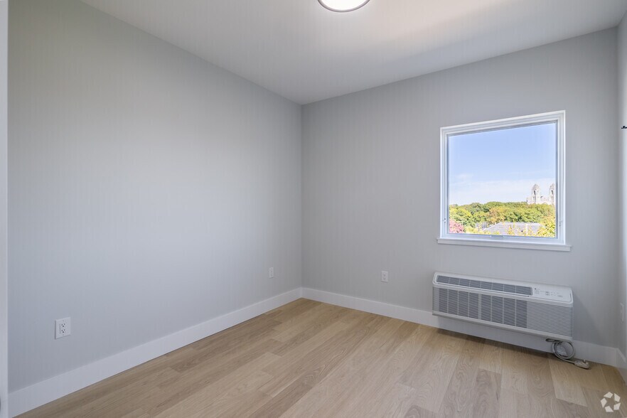 More Photos Of 34-40 Hudson St, Newark Apartments For Lease