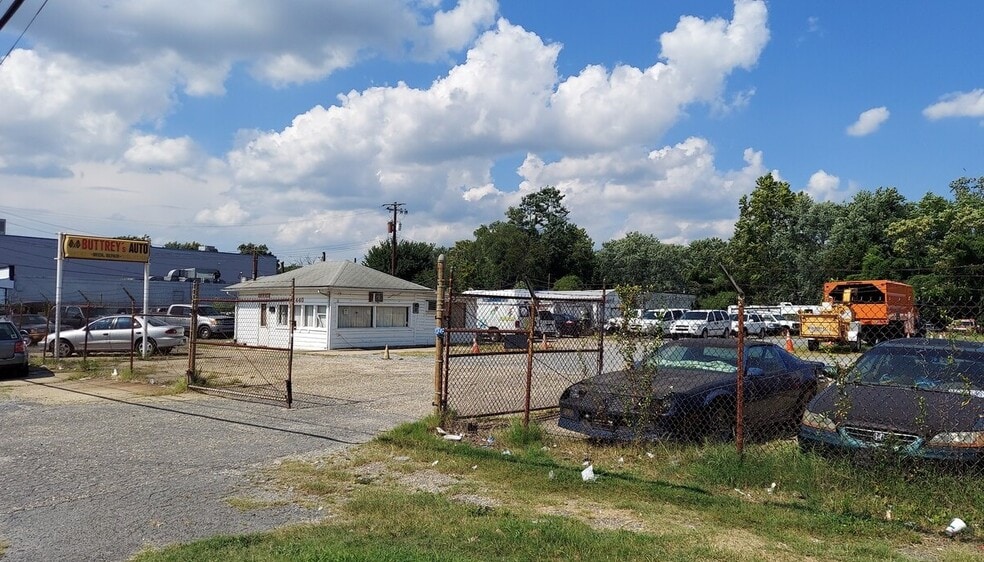 More Photos Of 2440 Chillum Rd, Hyattsville Auto Repair For Sale