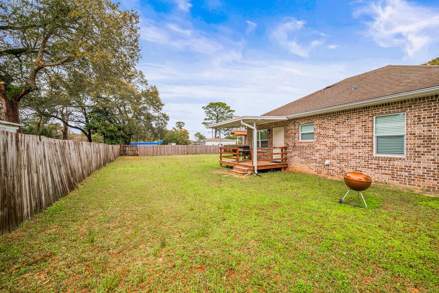 More Photos Of 10351 Chemstrand Rd, Pensacola Office For Sale