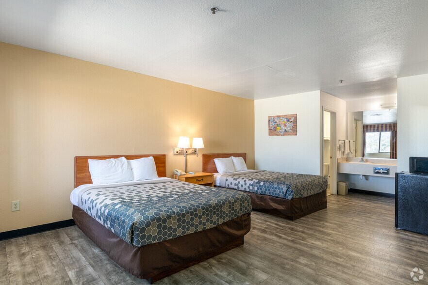 More Photos Of 1408 South Main St, Lordsburg Hotel For Sale