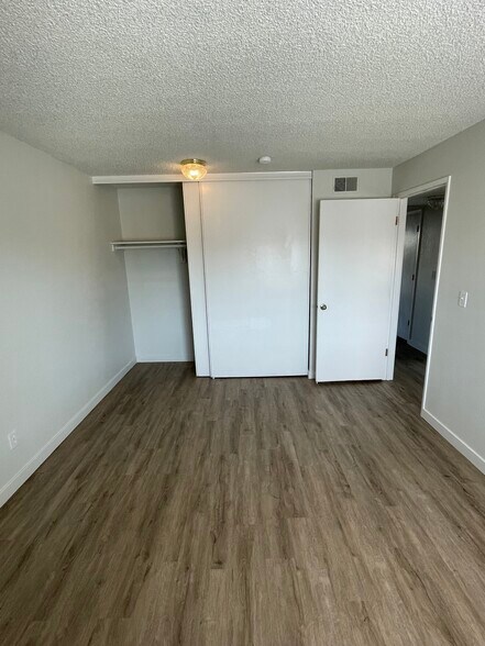 More Photos Of 2324 Hood Ave, Richland Apartments For Sale