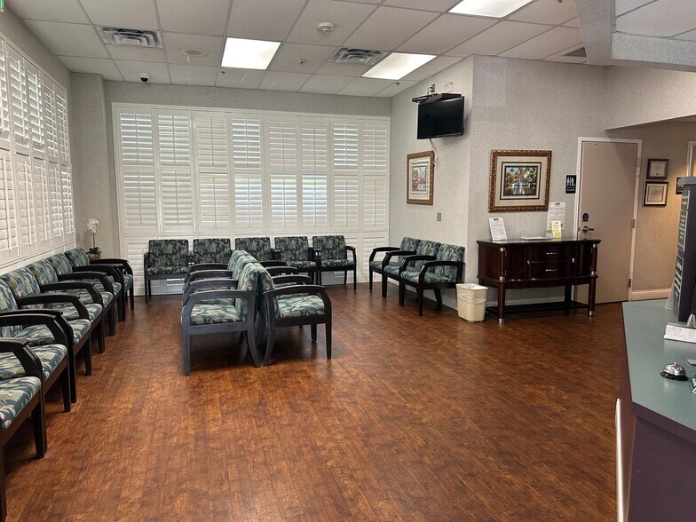 More Photos Of 1310 SE West Star Ave, Port Saint Lucie Hospital For Lease