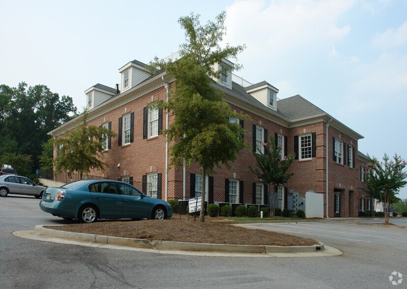 More Photos Of 225 Country Club Dr, Stockbridge Medical For Sale
