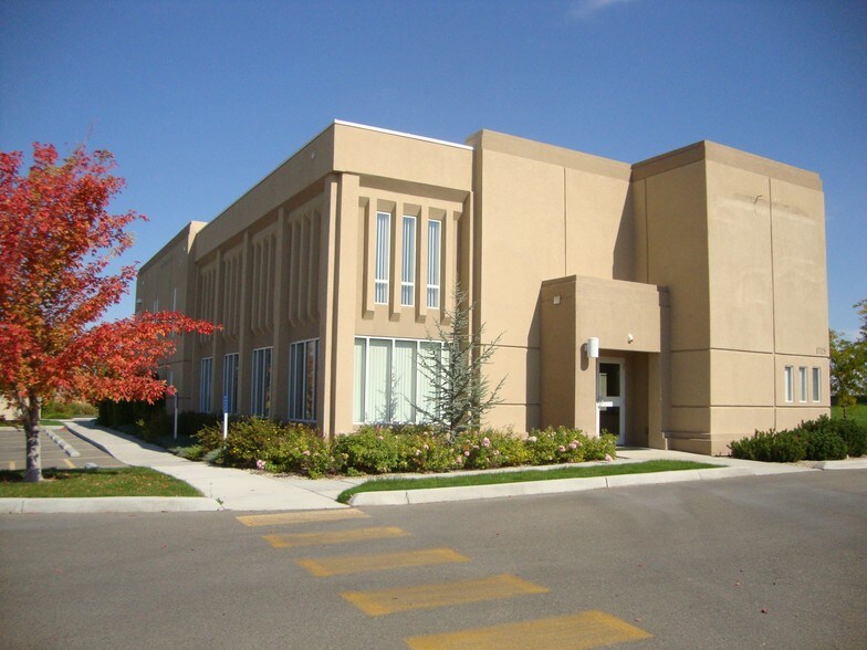 More Photos Of 1715 Pole Line Rd E, Twin Falls Bank For Sale