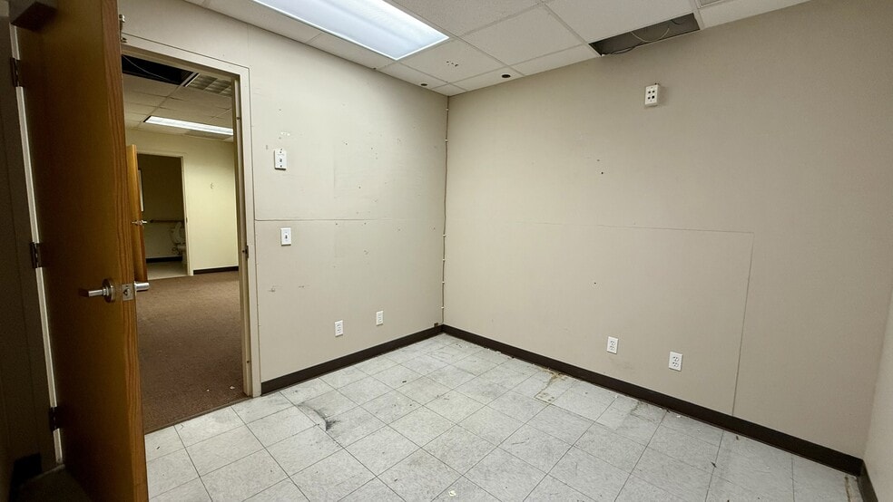 More Photos Of 25 Clark Summit Dr, Bluffton Office Residential For Lease