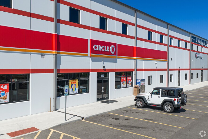 More Photos Of 70 Airport Rd, Elgin General Retail For Lease