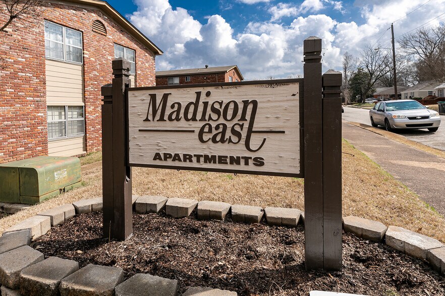 More Photos Of 2780 Madison Ave, Memphis Apartments For Sale