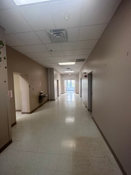 More Photos Of 314 Park St, Fulton Office For Sale