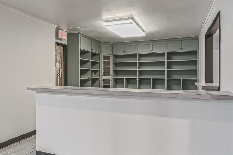 More Photos Of 9657 New Sapulpa Rd, Sapulpa Storefront Retail Office For Sale